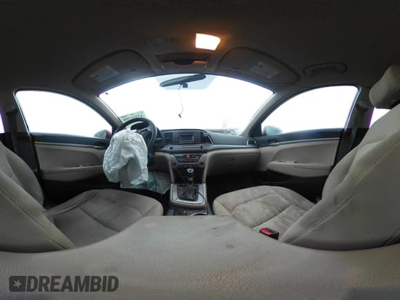 ✅ 2018 Hyundai Elantra SE • VIN: KMHD74LF3JU472770 • Lot: 43541590. Listed on IAAI with 138,531 mi. Free auction sales archive from the USA and detailed vehicle history report at DreamBid. Image 19.