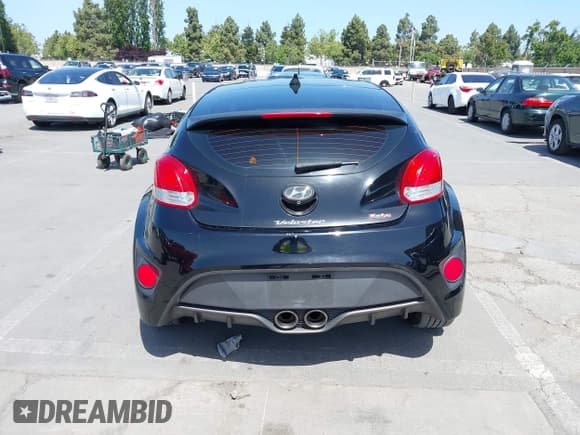 ✅ 2016 Hyundai Veloster Turbo • VIN: KMHTC6AE2GU288538 • Lot: 42282122. Wystawiony na IAAI z przebiegiem 83 231 mil. Bezpłatny archiwum sprzedaży aukcyjnych z USA i szczegółowy raport historii pojazdu na DreamBid. Zdjęcie 17.
