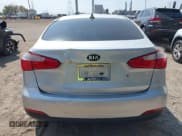 ✅ 2015 Kia Forte LX • VIN: KNAFK4A63F5264465 • Лот: 43248102. Опубликован ранее на IAAI с пробегом 91 980 миль. Бесплатный доступ к архиву аукционных продаж из США и подробный отчёт об истории автомобиля на DreamBid. Изображение 17.