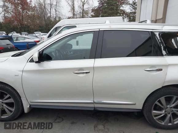 ✅ 2015 Infiniti QX60 • VIN: 5N1AL0MM3FC533942 • Lot: 41334022. Listed on IAAI with 101,244 mi. Free auction sales archive from the USA and detailed vehicle history report at DreamBid. Image 15.