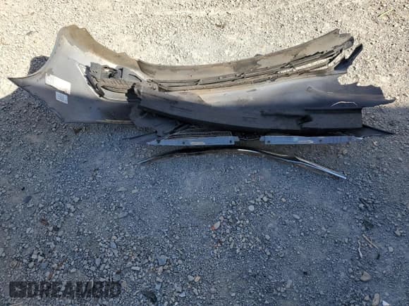 ✅ 2011 Hyundai Sonata SE • VIN: 5NPEC4AC5BH168347 • Lot: 72141714. Listed on Copart with 295,892 mi. Free auction sales archive from the USA and detailed vehicle history report at DreamBid. Image 14.