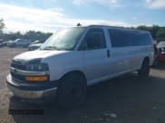 ✅ 2019 Chevrolet Express Passenger LT • VIN: 1GAZGPFGXK1228870 • Lot: 43057715. Wystawiony na IAAI z przebiegiem 89 246 mil. Bezpłatny archiwum sprzedaży aukcyjnych z USA i szczegółowy raport historii pojazdu na DreamBid. Zdjęcie 2.