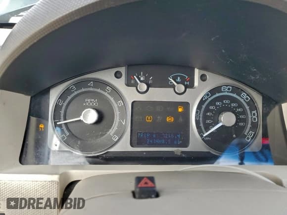 ✅ 2010 Mercury Mariner • VIN: 4M2CN8BG9AKJ07264 • Lot: 95537235. Listed on Copart with 241,448 mi. Free auction sales archive from the USA and detailed vehicle history report at DreamBid. Image 9.