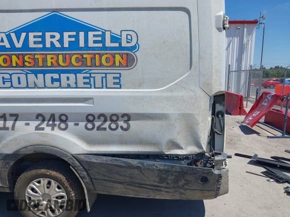 ✅ 2015 Ford Transit Cargo • VIN: 1FTNR3XM6FKA01964 • Lot: 42629479. Listed on IAAI with 328,208 mi. Free auction sales archive from the USA and detailed vehicle history report at DreamBid. Image 6.