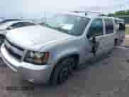 2014 Chevrolet Suburban LT z VIN 1GNSCJE0XER203597, wystawiony jako IAAI lot #42215407 z przebiegiem 186 556 mil mil oraz . Historia ofert i sprzedaży dostępna na DreamBid. Obrazek 20.