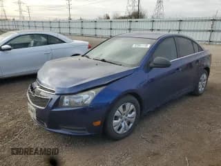 ✅ 2012 Chevrolet Cruze LS • VIN: 1G1PC5SH6C7142296 • Лот: 92891115. Опубликован ранее на Copart с пробегом 196 976 миль. Бесплатный доступ к архиву аукционных продаж из США и подробный отчёт об истории автомобиля на DreamBid. Изображение 1.