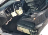 ✅ 2013 Dodge Charger SE • VIN: 2C3CDXBG3DH623199 • Lot: 85668175. Wystawiony na Copart z przebiegiem Nie podano. Bezpłatny archiwum sprzedaży aukcyjnych z USA i szczegółowy raport historii pojazdu na DreamBid. Zdjęcie 7.