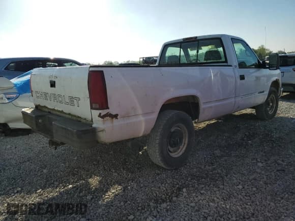 ✅ 1998 GMC Sierra 1500 • VIN: 1GTGC34F2WE503062 • Lot: 56318645. Wystawiony na Copart z przebiegiem 127 640 mil. Bezpłatny archiwum sprzedaży aukcyjnych z USA i szczegółowy raport historii pojazdu na DreamBid. Zdjęcie 3.
