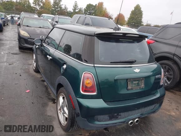 ✅ 2009 MINI Hardtop S • VIN: WMWMF73539TW81280 • Lot: 43482532. Wystawiony na IAAI z przebiegiem 131 448 mil. Bezpłatny archiwum sprzedaży aukcyjnych z USA i szczegółowy raport historii pojazdu na DreamBid. Zdjęcie 3.
