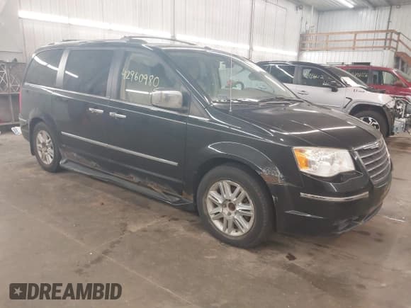 ✅ 2008 Chrysler Town & Country Limited • VIN: 2A8HR64X48R662015 • Lot: 42960980. Wystawiony na IAAI z przebiegiem 197 356 mil. Bezpłatny archiwum sprzedaży aukcyjnych z USA i szczegółowy raport historii pojazdu na DreamBid. Zdjęcie 1.