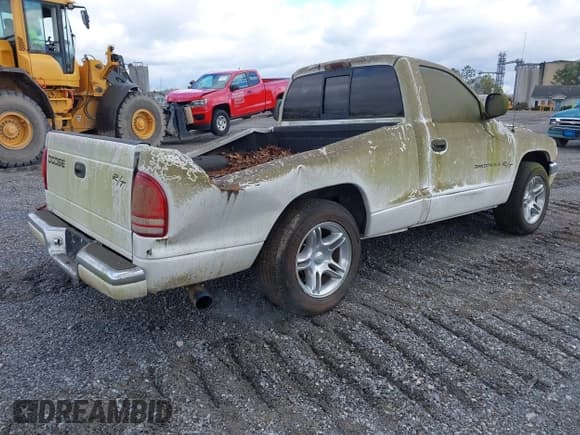 ✅ 1998 Dodge Dakota SLT • VIN: 1B7FL26Y5WS583852 • Lot: 43892080. Listed on IAAI with 119,909 mi. Free auction sales archive from the USA and detailed vehicle history report at DreamBid. Image 4.