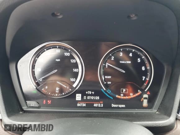 ✅ 2019 BMW X1 sDrive28i • VIN: WBXHU7C51K5L11243 • Lot: 61818985. Wystawiony na Copart z przebiegiem 64 734 mil. Bezpłatny archiwum sprzedaży aukcyjnych z USA i szczegółowy raport historii pojazdu na DreamBid. Zdjęcie 9.