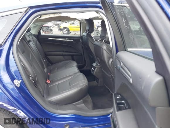 ✅ 2015 Ford Fusion Titanium Hybrid • VIN: 3FA6P0RUXFR126960 • Lot: 42420787. Wystawiony na IAAI z przebiegiem 161 114 mil. Bezpłatny archiwum sprzedaży aukcyjnych z USA i szczegółowy raport historii pojazdu na DreamBid. Zdjęcie 8.