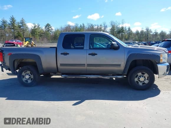 ✅ 2009 Chevrolet Silverado 2500HD LT • VIN: 1GCHK53K09F178122 • Лот: 42060486. Опубликован ранее на IAAI с пробегом 308 863 миль. Бесплатный доступ к архиву аукционных продаж из США и подробный отчёт об истории автомобиля на DreamBid. Изображение 13.