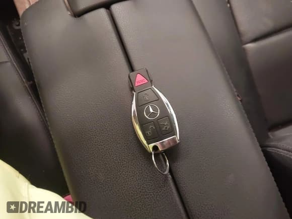 ✅ 2011 Mercedes-Benz E 350 Luxury • VIN: WDDHF8HB4BA473537 • Lot: 43648208. Listed on IAAI with 103,526 mi. Free auction sales archive from the USA and detailed vehicle history report at DreamBid. Image 11.