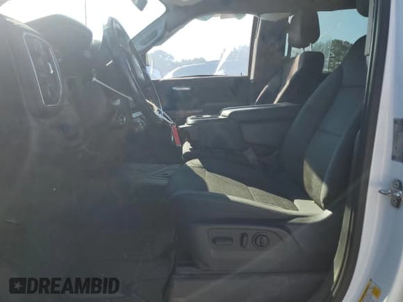 ✅ 2019 Chevrolet Silverado 1500 LT • VIN: 3GCPWCEK9KG118216 • Lot: 70411834. Wystawiony na Copart z przebiegiem 97 130 mil. Bezpłatny archiwum sprzedaży aukcyjnych z USA i szczegółowy raport historii pojazdu na DreamBid. Zdjęcie 7.