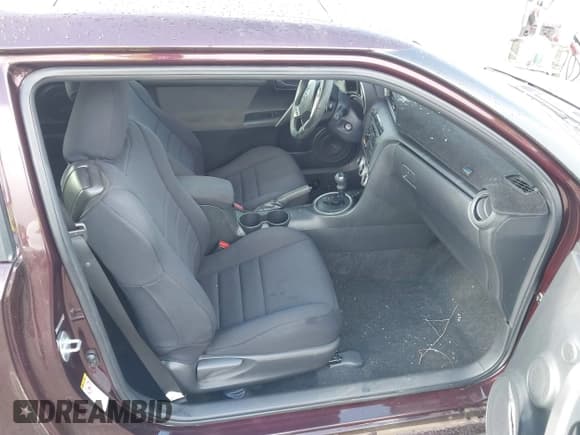 ✅ 2013 Scion tC • VIN: JTKJF5C76D3063593 • Lot: 41751475. Wystawiony na IAAI z przebiegiem 59 520 mil. Bezpłatny archiwum sprzedaży aukcyjnych z USA i szczegółowy raport historii pojazdu na DreamBid. Zdjęcie 5.