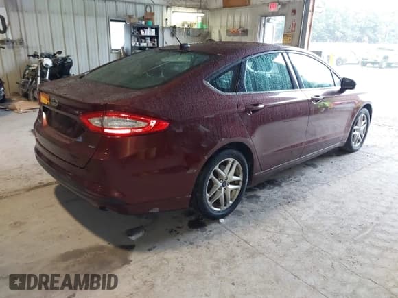 ✅ 2015 Ford Fusion SE • VIN: 3FA6P0H74FR166415 • Lot: 43419385. Wystawiony na IAAI z przebiegiem 120 946 mil. Bezpłatny archiwum sprzedaży aukcyjnych z USA i szczegółowy raport historii pojazdu na DreamBid. Zdjęcie 4.