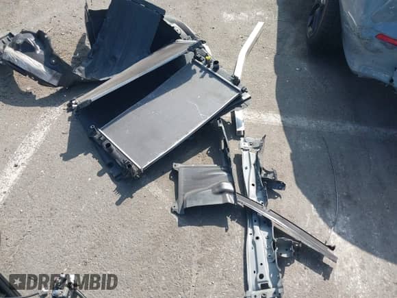 2022 Toyota Prius L Eco z VIN JTDKAMFU8N3173343, wystawiony jako IAAI lot #43008600 z przebiegiem 46 161 mil mil oraz . Historia ofert i sprzedaży dostępna na DreamBid. Obrazek 19.