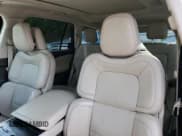 ✅ 2022 Lincoln Aviator Grand Touring • VIN: 5LMYJ8XY3NNL01410 • Lot: 67887033. Listed on Copart with 22,371 mi. Free auction sales archive from the USA and detailed vehicle history report at DreamBid. Image 10.