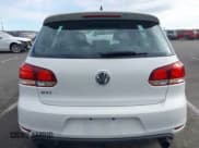 ✅ 2013 Volkswagen Golf GTI • VIN: WVWGV7AJ5DW136286 • Lot: 43704695. Wystawiony na IAAI z przebiegiem 157 249 mil. Bezpłatny archiwum sprzedaży aukcyjnych z USA i szczegółowy raport historii pojazdu na DreamBid. Zdjęcie 16.