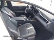 ✅ 2025 Toyota Camry XSE • VIN: 4T1DAACKXSU541016 • Lot: 43241016. Wystawiony na IAAI z przebiegiem 19 940 mil. Bezpłatny archiwum sprzedaży aukcyjnych z USA i szczegółowy raport historii pojazdu na DreamBid. Zdjęcie 5.