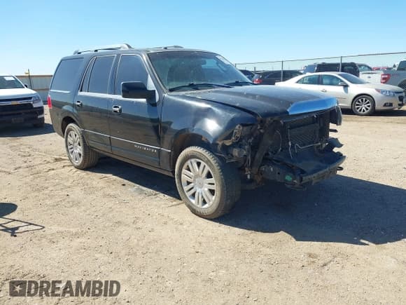 ✅ 2012 Lincoln Navigator • VIN: 5LMJJ2J56CEL07597 • Lot: 41732470. Listed on IAAI with 189,141 mi. Free auction sales archive from the USA and detailed vehicle history report at DreamBid. Image 1.