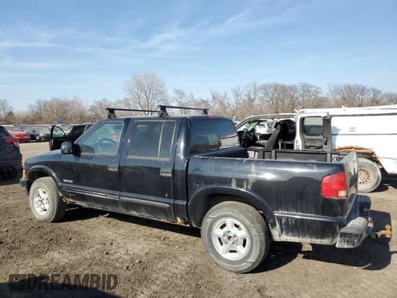 ✅ 2003 Chevrolet S-10 LS • VIN: 1GCDT13X43K185296 • Лот: 47947455. Опубликован ранее на Copart с пробегом 174 264 миль. Бесплатный доступ к архиву аукционных продаж из США и подробный отчёт об истории автомобиля на DreamBid. Изображение 2.