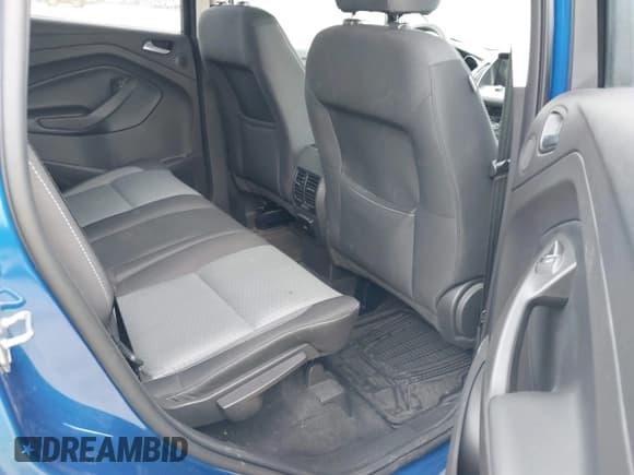 ✅ 2017 Ford Escape SE • VIN: 1FMCU0GD2HUB68121 • Лот: 41890457. Опубликован ранее на IAAI с пробегом 178 329 миль. Бесплатный доступ к архиву аукционных продаж из США и подробный отчёт об истории автомобиля на DreamBid. Изображение 8.