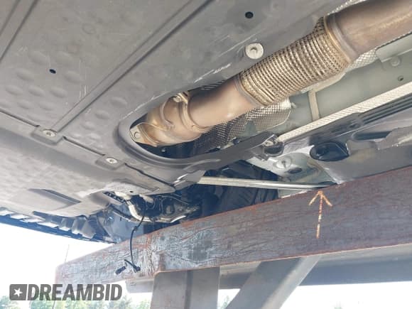 ✅ 2020 Mercedes-Benz C 43 AMG • VIN: 55SWF6EB3LU331939 • Lot: 42684811. Wystawiony na IAAI z przebiegiem 90 875 mil. Bezpłatny archiwum sprzedaży aukcyjnych z USA i szczegółowy raport historii pojazdu na DreamBid. Zdjęcie 22.