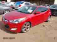 2013 Hyundai Veloster w/Black Int с VIN KMHTC6AD3DU099707, выставлен на аукционе IAAI как лот 43076379 с пробегом 128 517 миль миль и . История ставок и продаж доступна на DreamBid. Изображение 2.