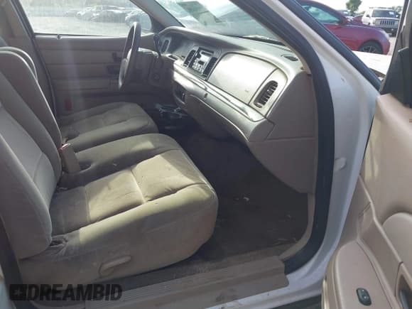 ✅ 2005 Ford Crown Victoria Standard • VIN: 2FAFP73W05X154611 • Lot: 42234491. Listed on IAAI with 274,393 mi. Free auction sales archive from the USA and detailed vehicle history report at DreamBid. Image 5.