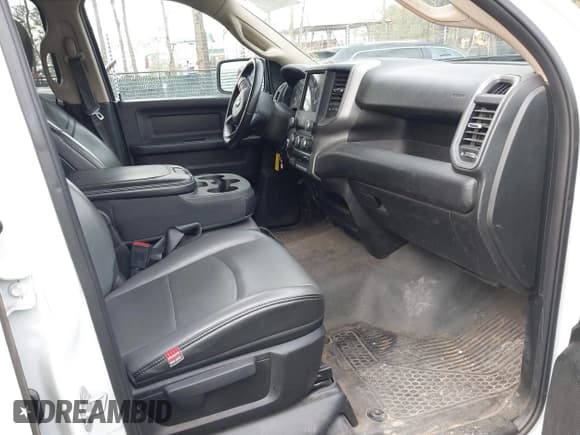 ✅ 2020 Ram 2500 Tradesman • VIN: 3C7WR4HJXLG201931 • Lot: 41832892. Wystawiony na IAAI z przebiegiem 86 215 mil. Bezpłatny archiwum sprzedaży aukcyjnych z USA i szczegółowy raport historii pojazdu na DreamBid. Zdjęcie 5.