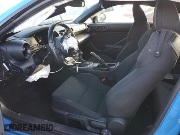 ✅ 2022 Toyota 86 • VIN: JF1ZNBC18N8752701 • Lot: 90734505. Listed on Copart with 52,279 mi. Free auction sales archive from the USA and detailed vehicle history report at DreamBid. Image 7.