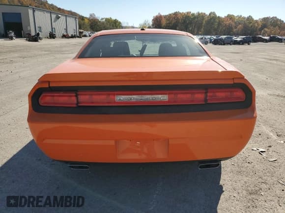 ✅ 2012 Dodge Challenger R/T Plus • VIN: 2C3CDYBT1CH158598 • Lot: 77275724. Wystawiony na Copart z przebiegiem Nie podano. Bezpłatny archiwum sprzedaży aukcyjnych z USA i szczegółowy raport historii pojazdu na DreamBid. Zdjęcie 6.