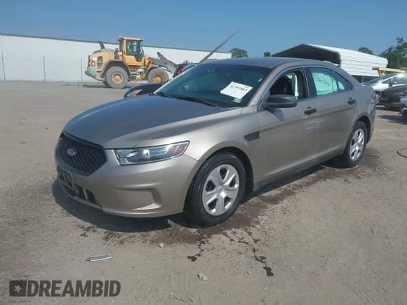 ✅ 2015 Ford Police Interceptor • VIN: 1FAHP2MK5FG149435 • Lot: 42391863. Listed on IAAI with 115,224 mi. Free auction sales archive from the USA and detailed vehicle history report at DreamBid. Image 2.