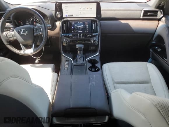 ✅ 2023 Lexus LX 600 Luxury • VIN: JTJGB7CX0P4030299 • Lot: 57625825. Wystawiony na Copart z przebiegiem 21 961 mil. Bezpłatny archiwum sprzedaży aukcyjnych z USA i szczegółowy raport historii pojazdu na DreamBid. Zdjęcie 8.