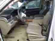 2017 Chevrolet Suburban Premier z VIN 1GNSKJKC8HR118053, wystawiony jako Copart lot #73375784 z przebiegiem 100 812 mil mil oraz Szkoda całkowita • Salvage title. Historia ofert i sprzedaży dostępna na DreamBid. Obrazek 7.