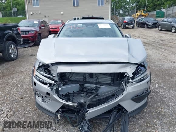 ✅ 2025 Volvo V60 Plus • VIN: YV4L12WK4S2149577 • Лот: 42540412. Опубликован ранее на IAAI с пробегом 967 миль. Бесплатный доступ к архиву аукционных продаж из США и подробный отчёт об истории автомобиля на DreamBid. Изображение 13.