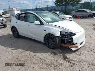 ✅ 2023 Tesla Model Y Performance • VIN: 7SAYGDEF0PF601457 • Lot: 43361742. Wystawiony na IAAI z przebiegiem Nie podano. Bezpłatny archiwum sprzedaży aukcyjnych z USA i szczegółowy raport historii pojazdu na DreamBid. Zdjęcie 1.