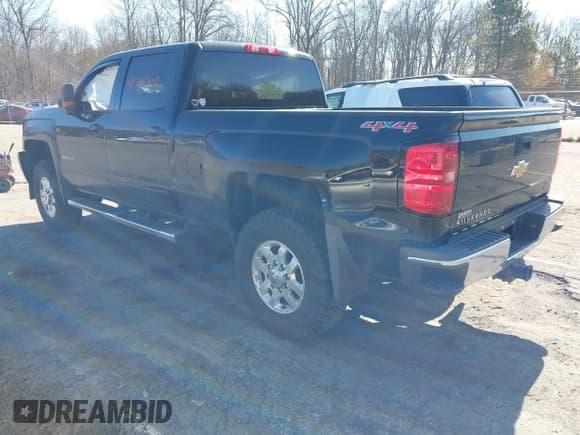 ✅ 2015 Chevrolet Silverado 2500HD LT • VIN: 1GC1KVEG9FF608249 • Lot: 41764810. Wystawiony na IAAI z przebiegiem 102 047 mil. Bezpłatny archiwum sprzedaży aukcyjnych z USA i szczegółowy raport historii pojazdu na DreamBid. Zdjęcie 3.