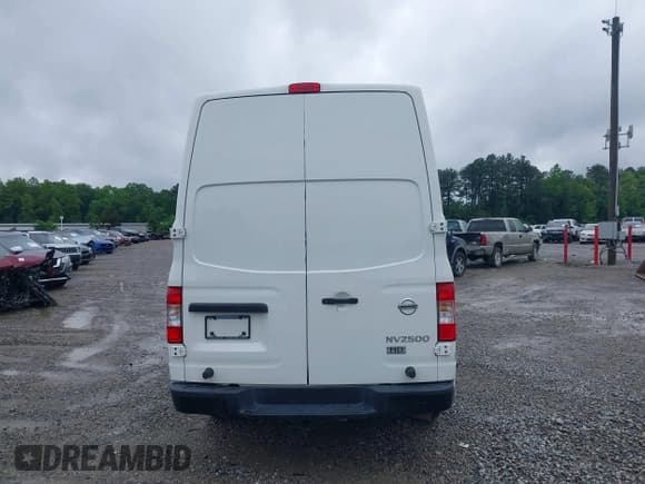 ✅ 2016 Nissan NV Cargo S • VIN: 1N6BF0LY2GN806750 • Lot: 42176037. Listed on IAAI with 173,846 mi. Free auction sales archive from the USA and detailed vehicle history report at DreamBid. Image 16.