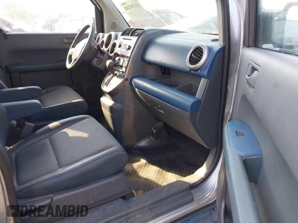 ✅ 2006 Honda Element EX • VIN: 5J6YH18626L000822 • Lot: 43190210. Listed on IAAI with 213,971 mi. Free auction sales archive from the USA and detailed vehicle history report at DreamBid. Image 5.