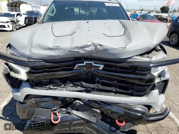 ✅ 2024 Chevrolet Silverado 1500 LT Trail Boss • VIN: 3GCUDFED5RG142390 • Lot: 69454445. Wystawiony na Copart z przebiegiem 32 041 mil. Bezpłatny archiwum sprzedaży aukcyjnych z USA i szczegółowy raport historii pojazdu na DreamBid. Zdjęcie 11.