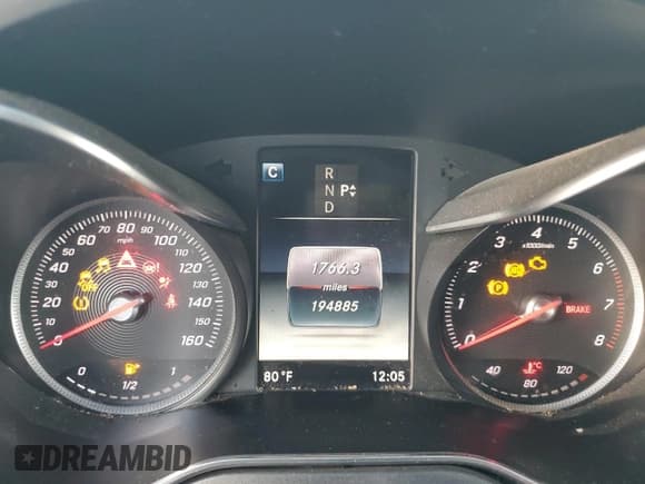 ✅ 2017 Mercedes-Benz C 300 • VIN: 55SWF4JB4HU225968 • Lot: 91599035. Wystawiony na Copart z przebiegiem 194 885 mil. Bezpłatny archiwum sprzedaży aukcyjnych z USA i szczegółowy raport historii pojazdu na DreamBid. Zdjęcie 9.