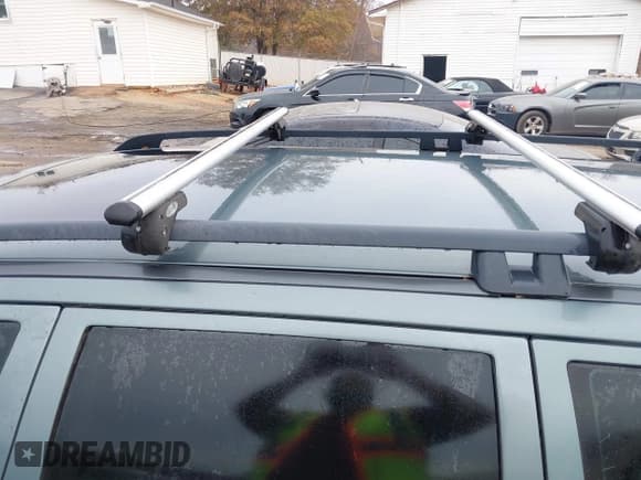 ✅ 2004 Volvo V70 • VIN: YV1SW59V142376813 • Lot: 43763133. Wystawiony na IAAI z przebiegiem 234 689 mil. Bezpłatny archiwum sprzedaży aukcyjnych z USA i szczegółowy raport historii pojazdu na DreamBid. Zdjęcie 14.