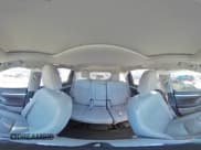 ✅ 2019 Toyota Highlander Hybrid XLE • VIN: 5TDJGRFHXKS075693 • Лот: 84291985. Опубликован ранее на Copart с пробегом 59 418 миль. Бесплатный доступ к архиву аукционных продаж из США и подробный отчёт об истории автомобиля на DreamBid. Изображение 15.