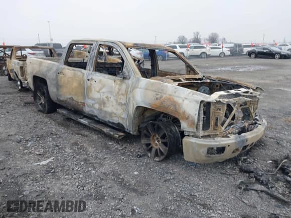 ✅ 2015 Chevrolet Silverado 1500 High Country • VIN: 3GCUKTEJ3FG326913 • Лот: 41495793. Опубликован ранее на IAAI с пробегом Не указан. Бесплатный доступ к архиву аукционных продаж из США и подробный отчёт об истории автомобиля на DreamBid. Изображение 1.