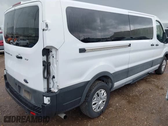 ✅ 2023 Ford Transit Passenger XL • VIN: 1FBAX2YG2PKA91028 • Лот: 42106198. Опубликован ранее на IAAI с пробегом 52 874 миль. Бесплатный доступ к архиву аукционных продаж из США и подробный отчёт об истории автомобиля на DreamBid. Изображение 4.