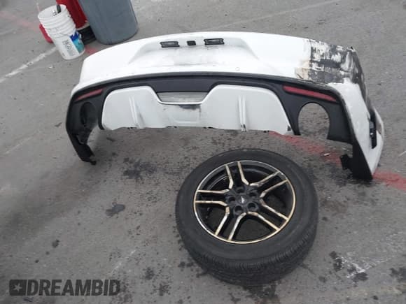 ✅ 2017 Ford Mustang GT • VIN: 1FA6P8CF6H5358115 • Lot: 42180400. Listed on IAAI with 44,962 mi. Free auction sales archive from the USA and detailed vehicle history report at DreamBid. Image 12.